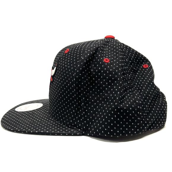 Chicago Bulls Mitchell and Ness Snapback Hat Rare Dotted Pattern All Over - Picture 4 of 12